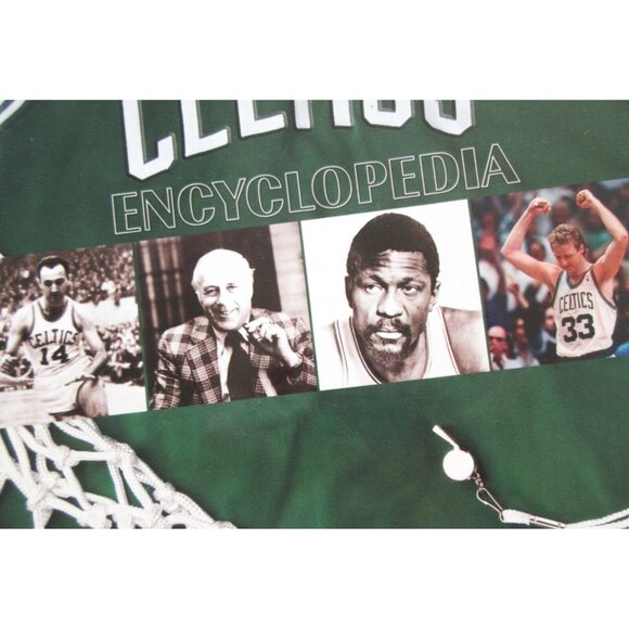 Boston Celtics Encyclopedia Book And COA Signed By Bill Russell Hardcover - Picture 4 of 11